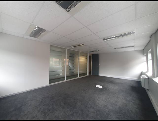 797M² OFFICE TO LET IN BEDFORDVIEW